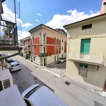 Location A Stone's Throw From The Sea * Porto Recanati
