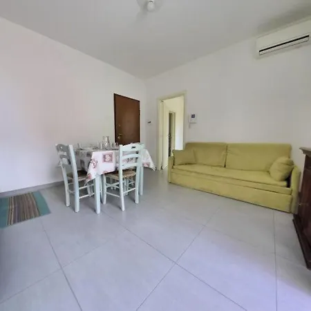 Apartment Location A Stone's Throw From The Sea